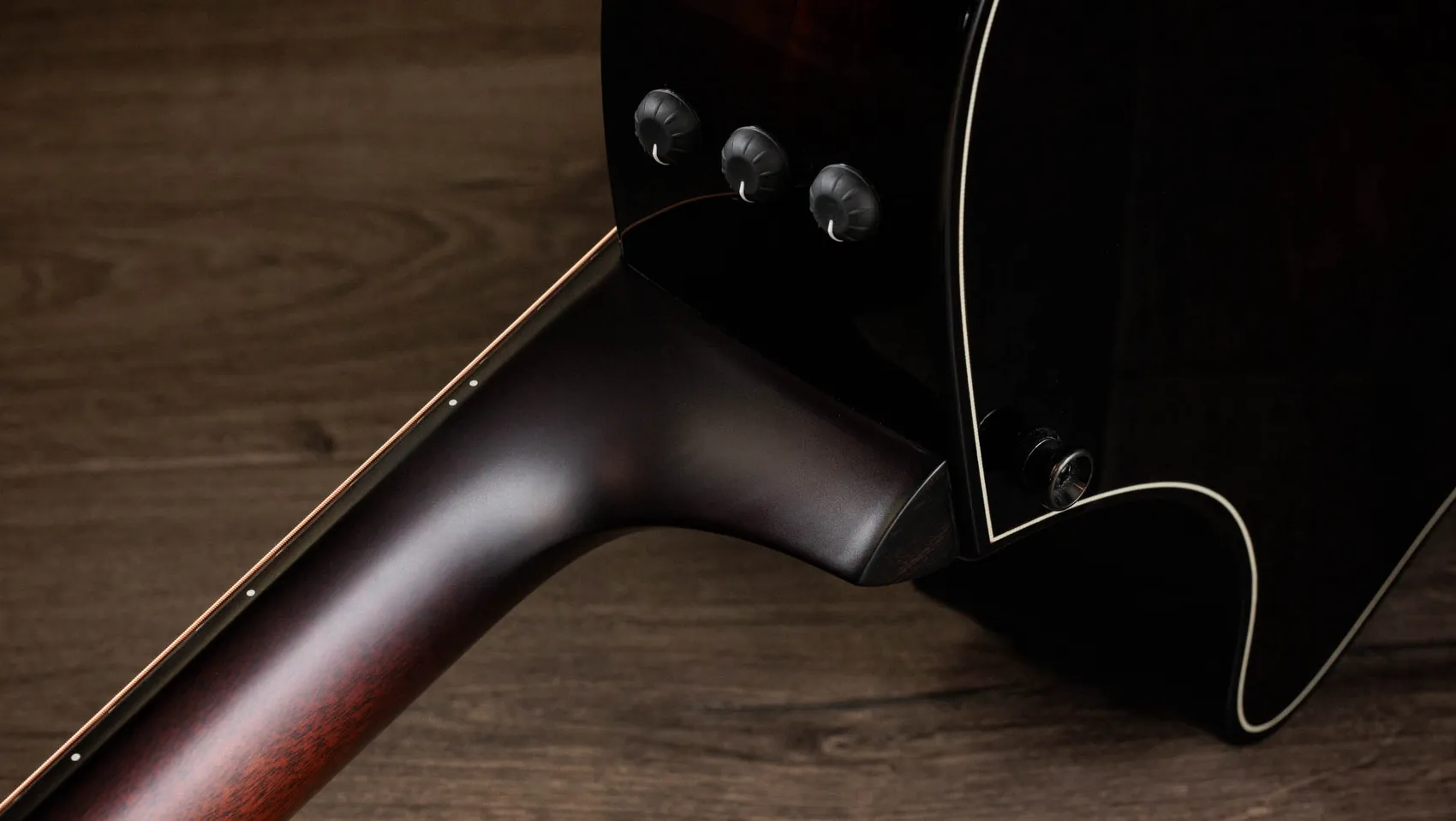 ビルダーズ・エディション 514ce コナ・バースト シャメル・アッシュ